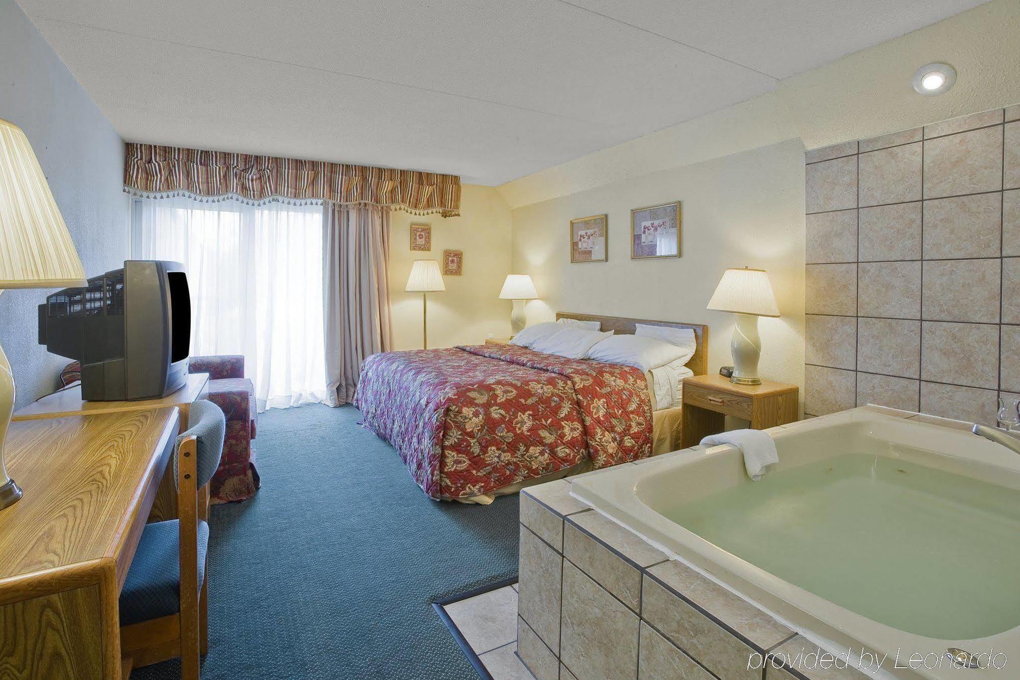 Broadview Inn Suites Galesburg Zimmer foto
